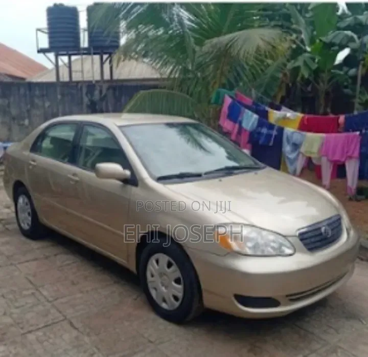 Toyota Corolla 2026 Gold