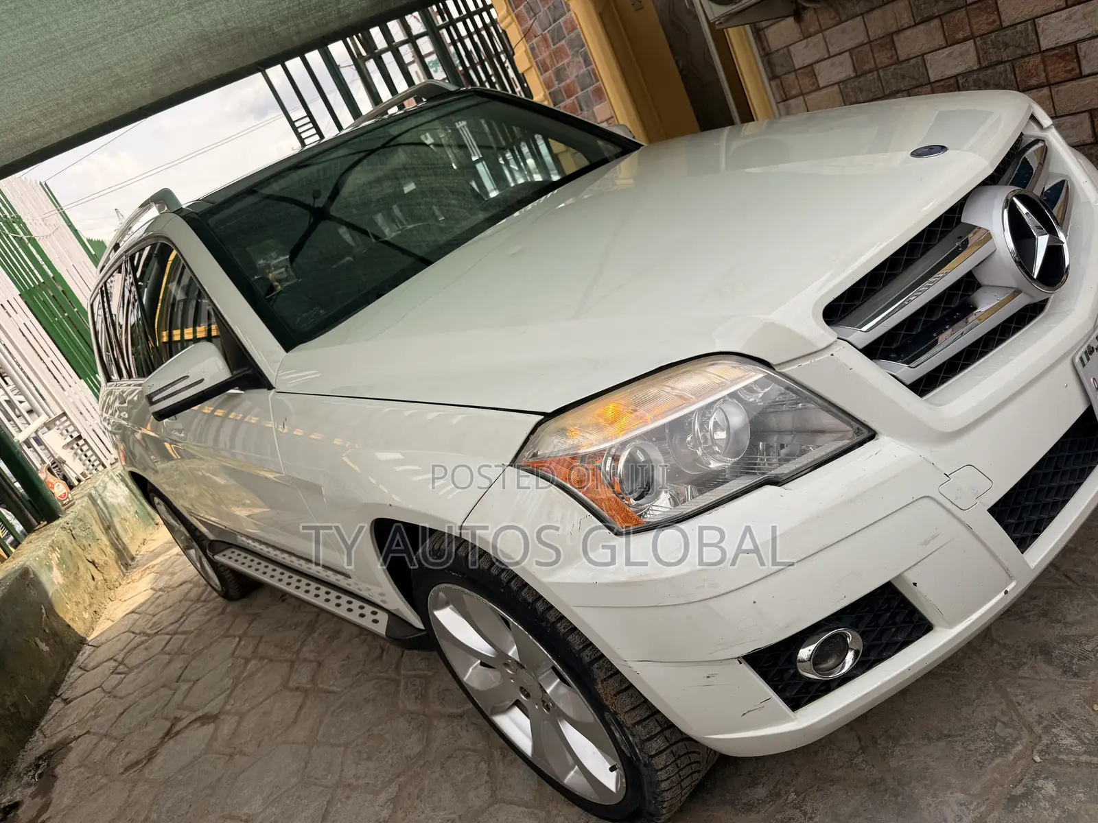 Mercedes-Benz GLK-Class 350 4MATIC 2010 White