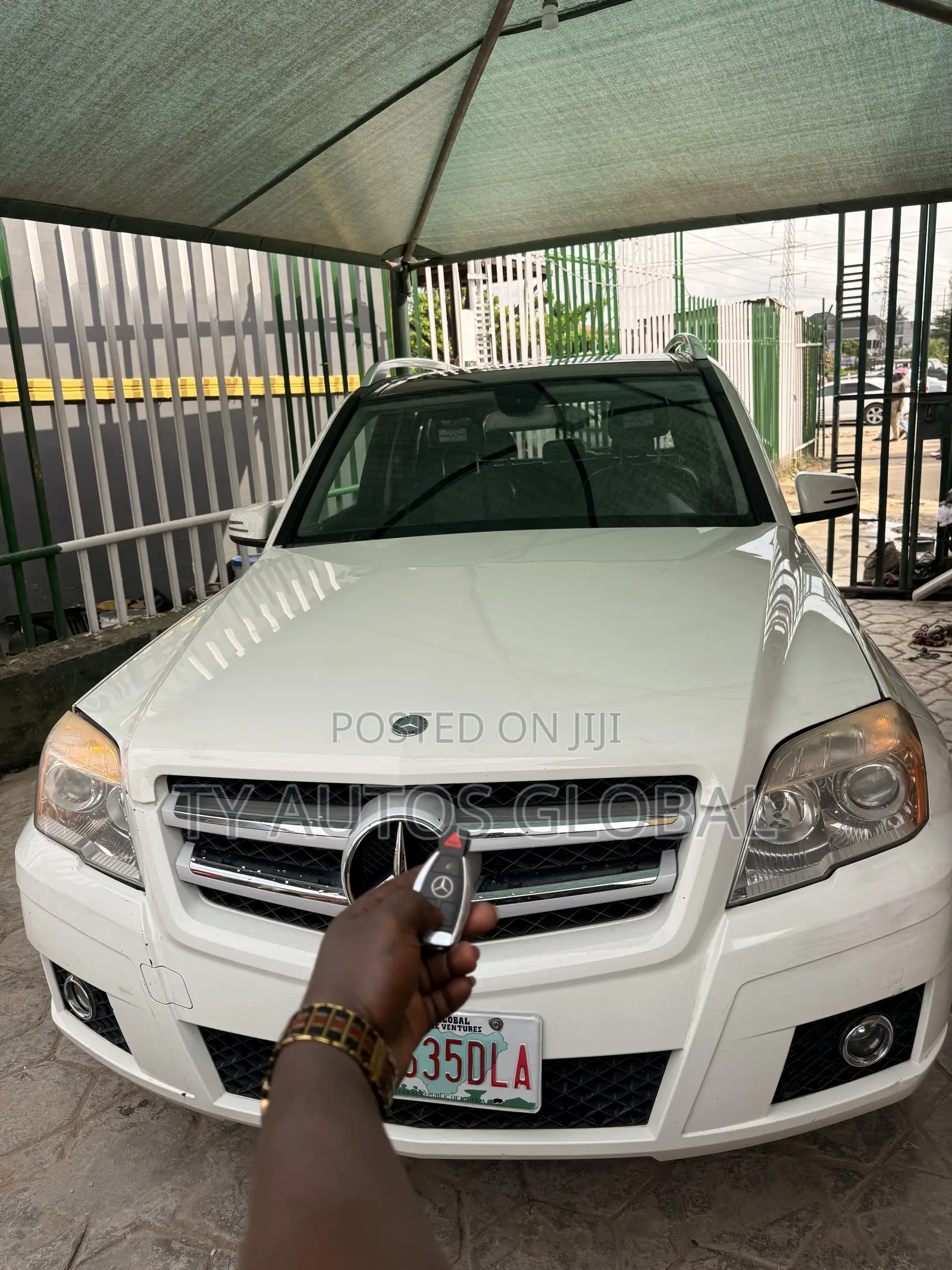 Mercedes-Benz GLK-Class 350 4MATIC 2010 White