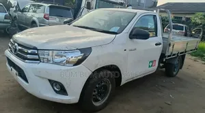 Toyota Hilux Revo Double Cab Petrol 2.7 AWD 2022 White