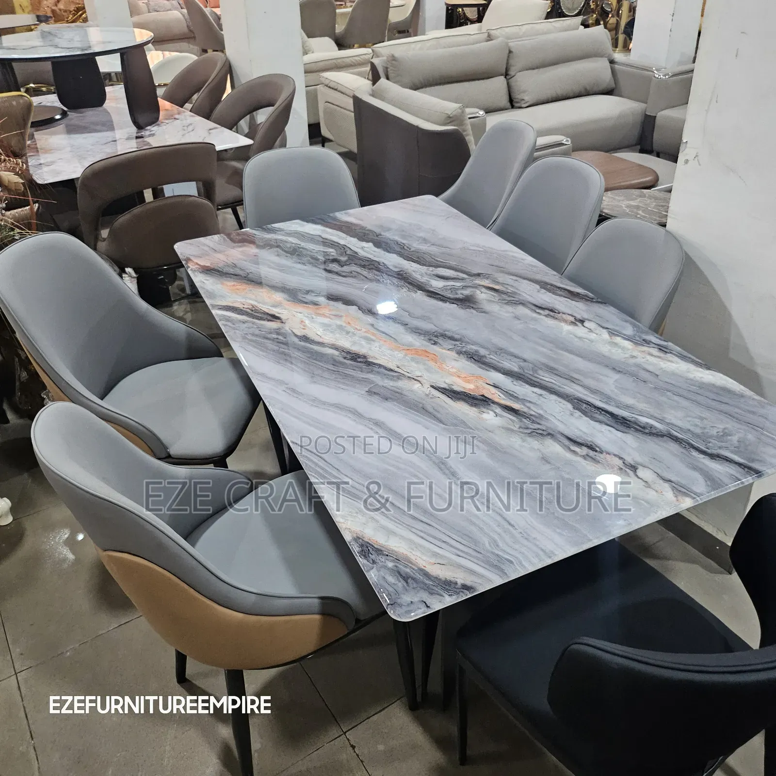 Durable Luxury Dining Set by 6seaters
