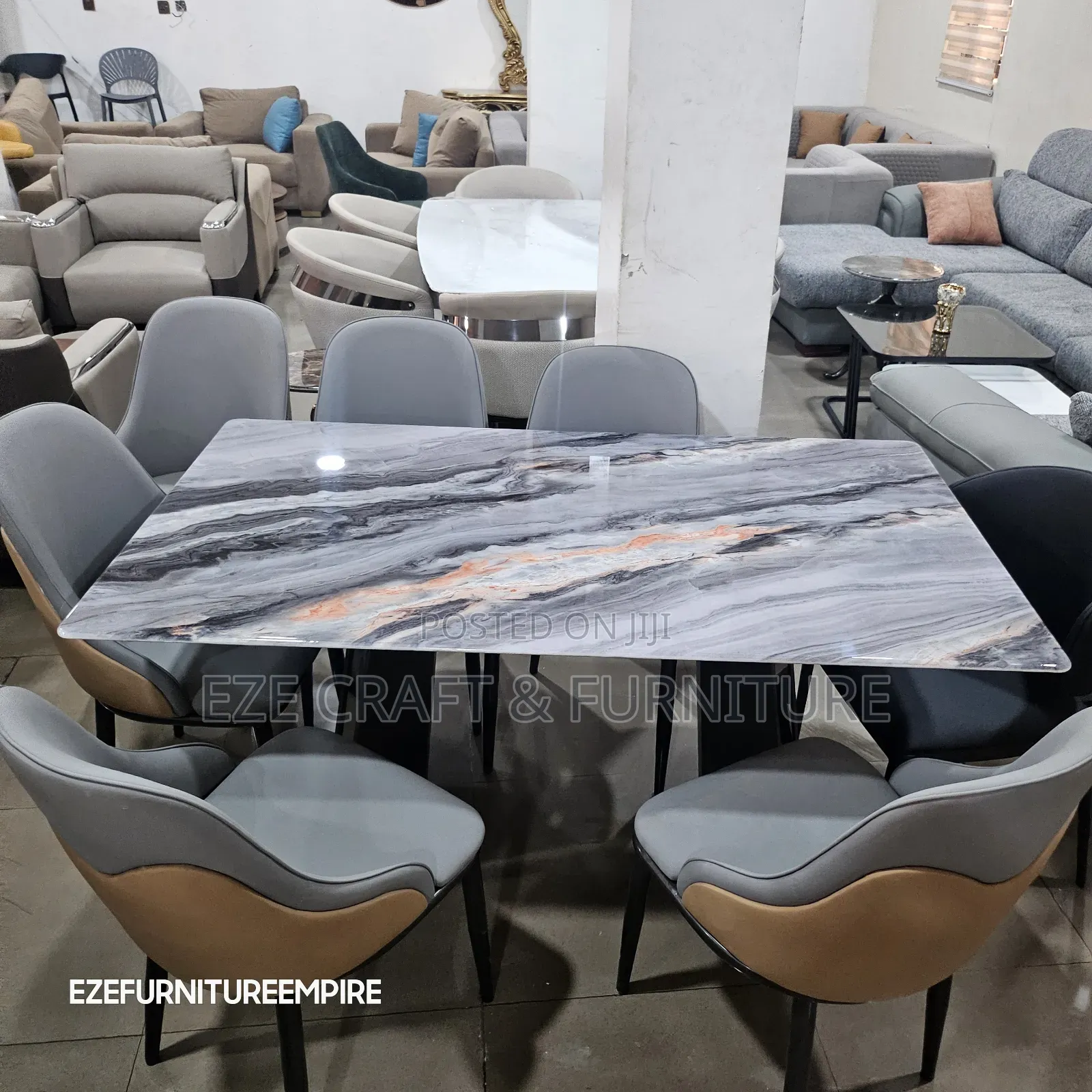 Durable Luxury Dining Set by 6seaters