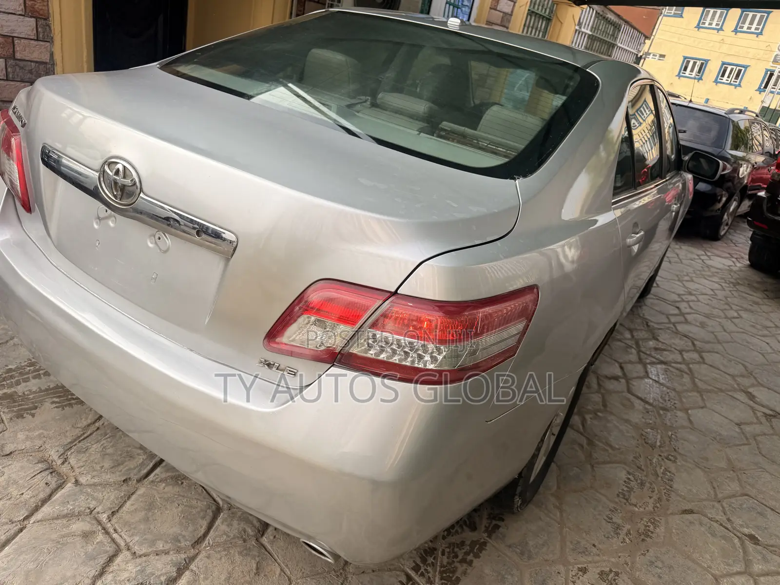 Toyota Camry LE 4dr Sedan (2.5L 4cyl 6AM) 2010 Silver
