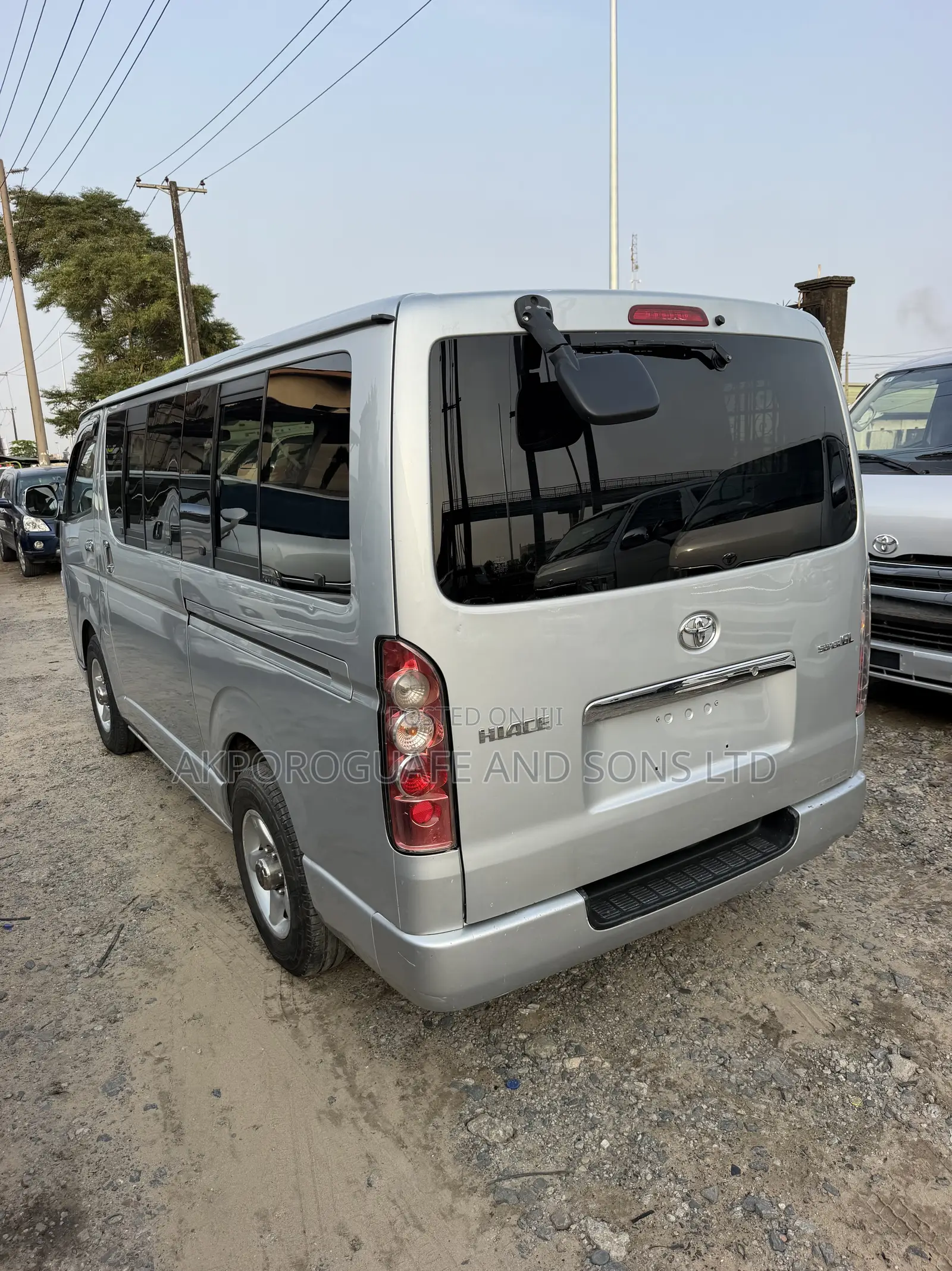 Toyota HiAce 2013 Silver