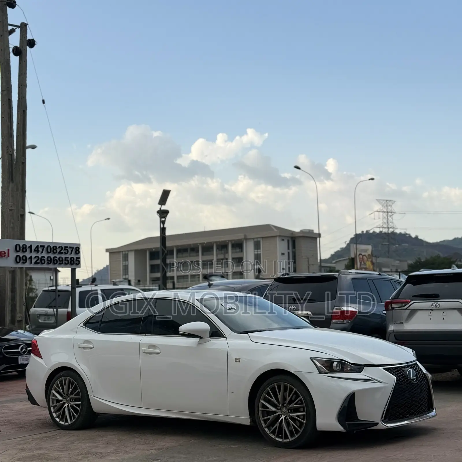 Lexus IS 2018 White