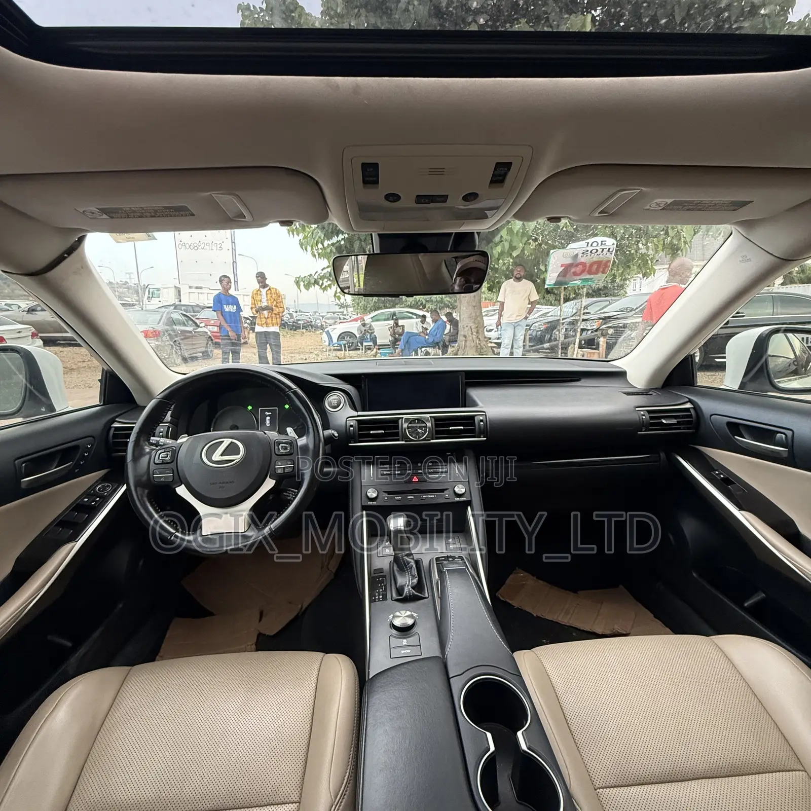 Lexus IS 2018 White