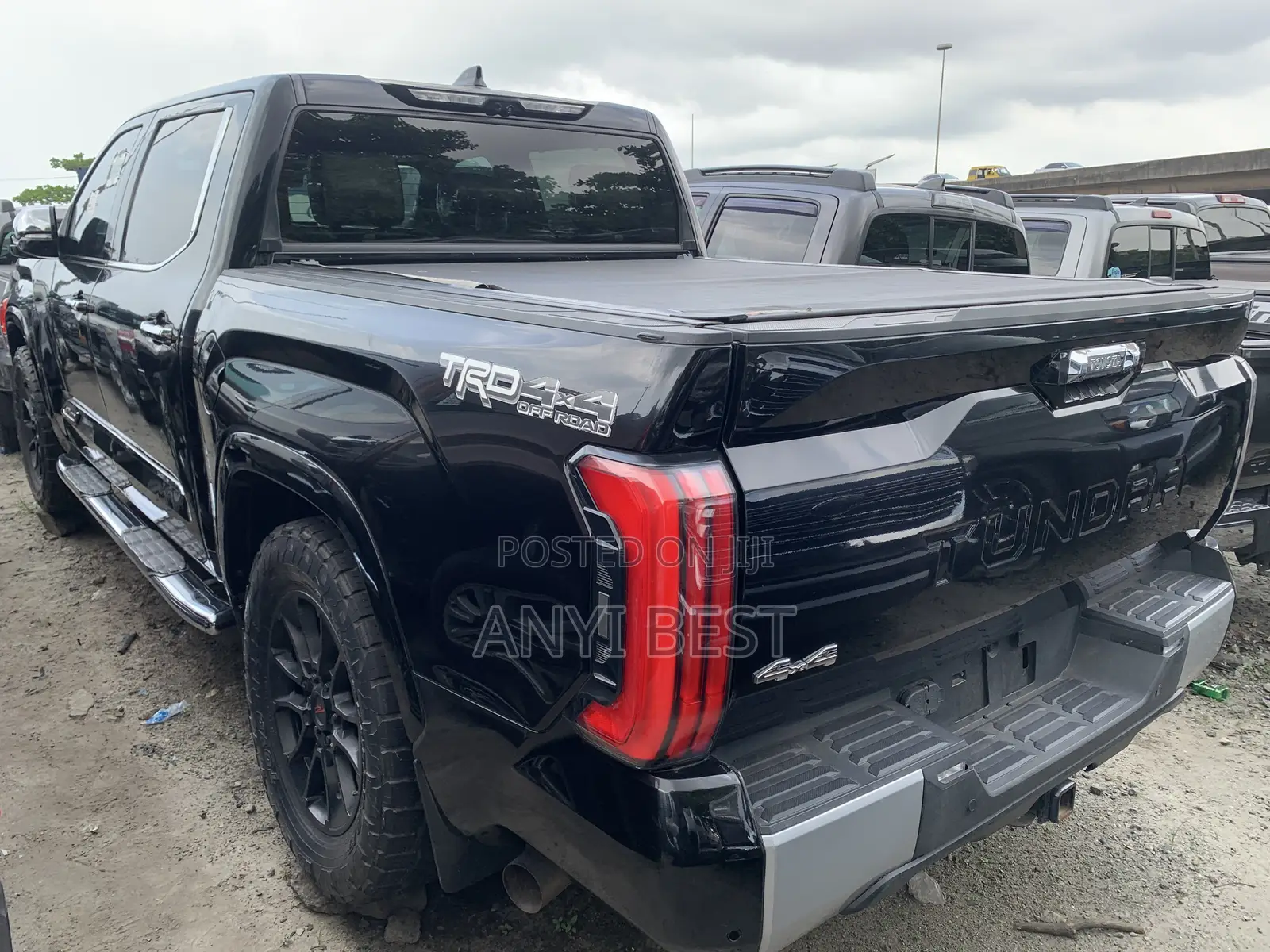 Toyota Tundra 2022 Black