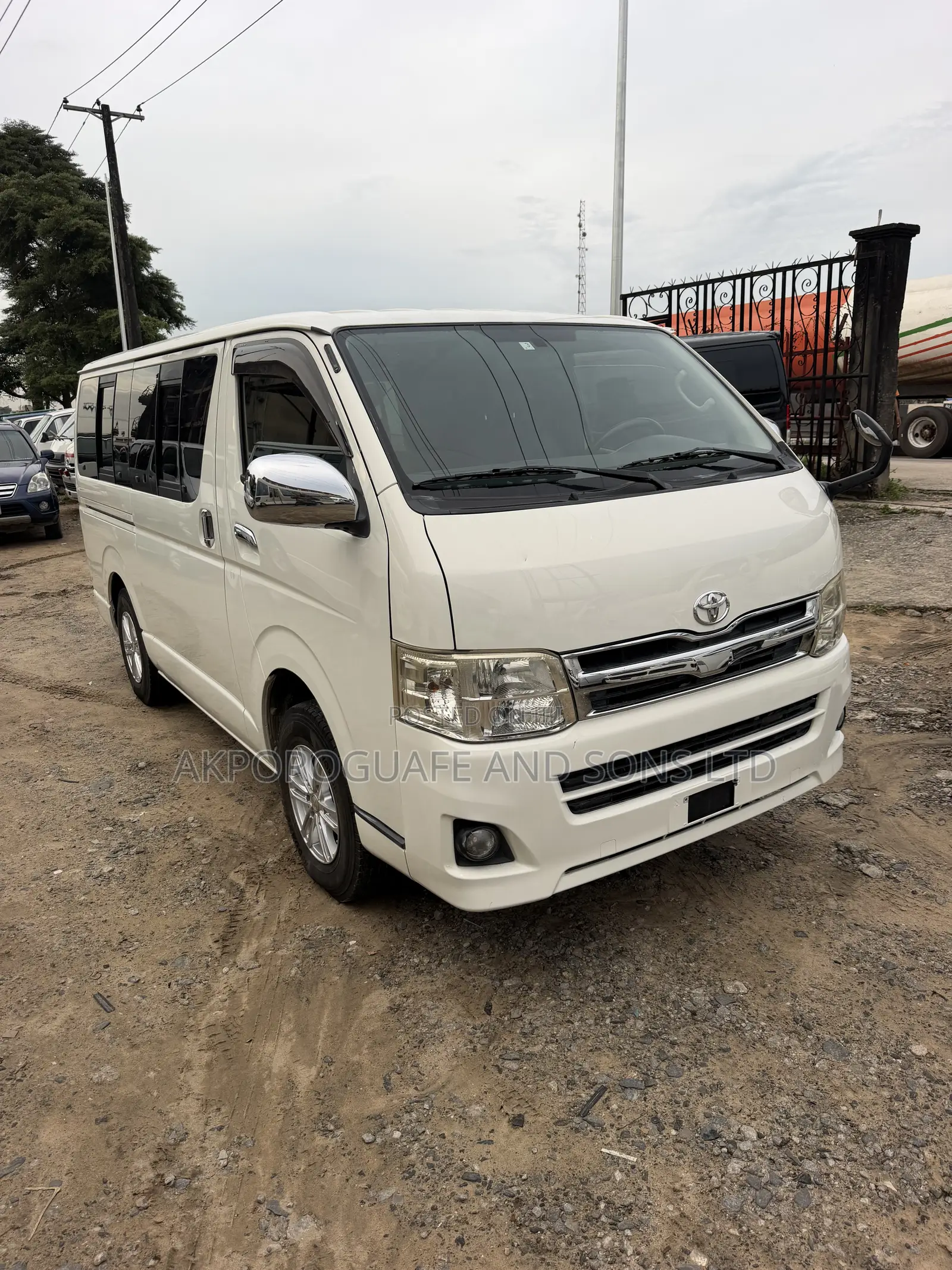 Toyota HiAce 2012 White