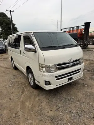 Toyota HiAce 2012 White