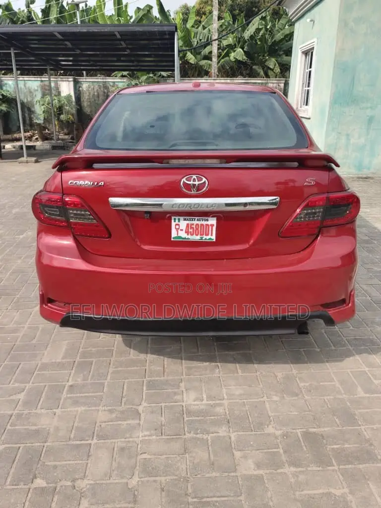 Toyota Corolla S 4dr Sedan (1.8L 4cyl 4A) 2013 Red