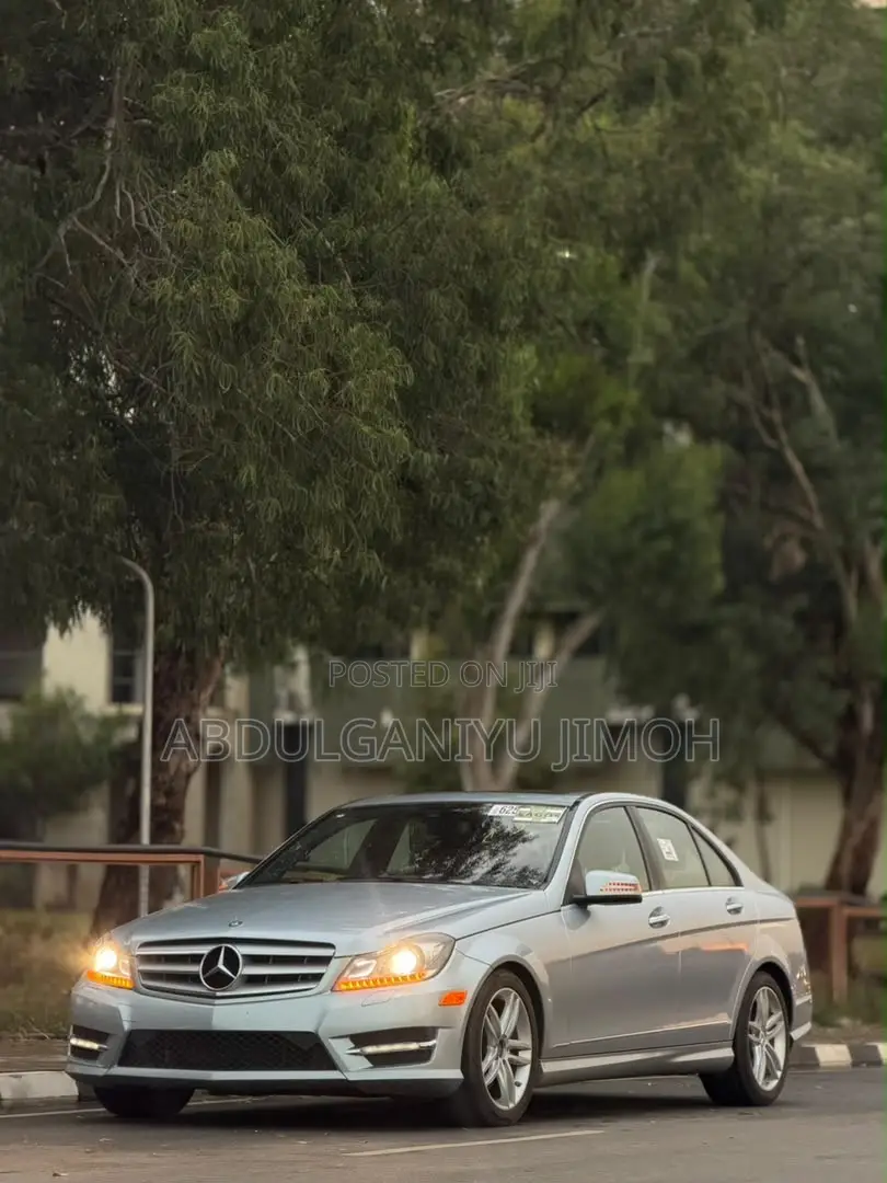 Mercedes-Benz C300 2013