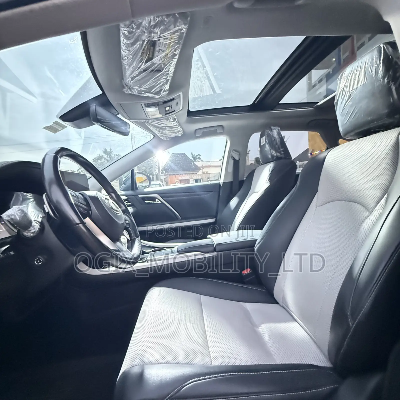 Lexus RX 2022 Black