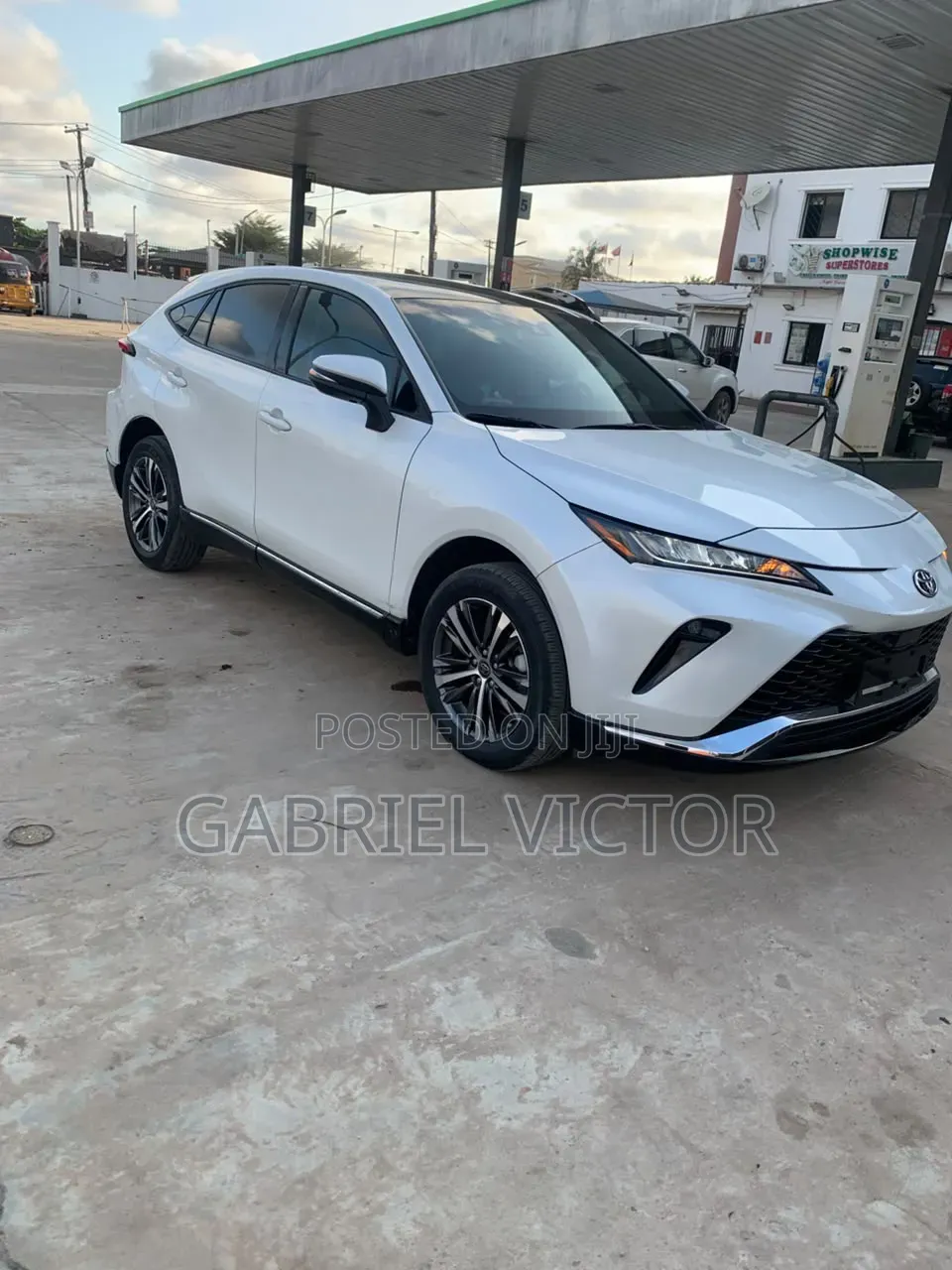 Toyota Venza 2023 White