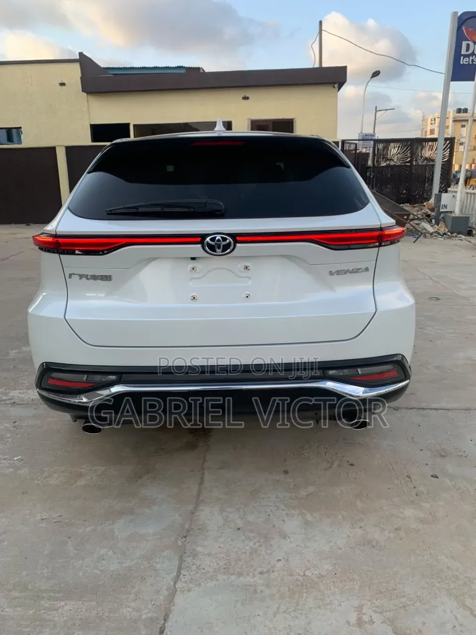 Toyota Venza 2023 White