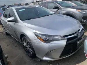 Toyota Camry 2017 Silver