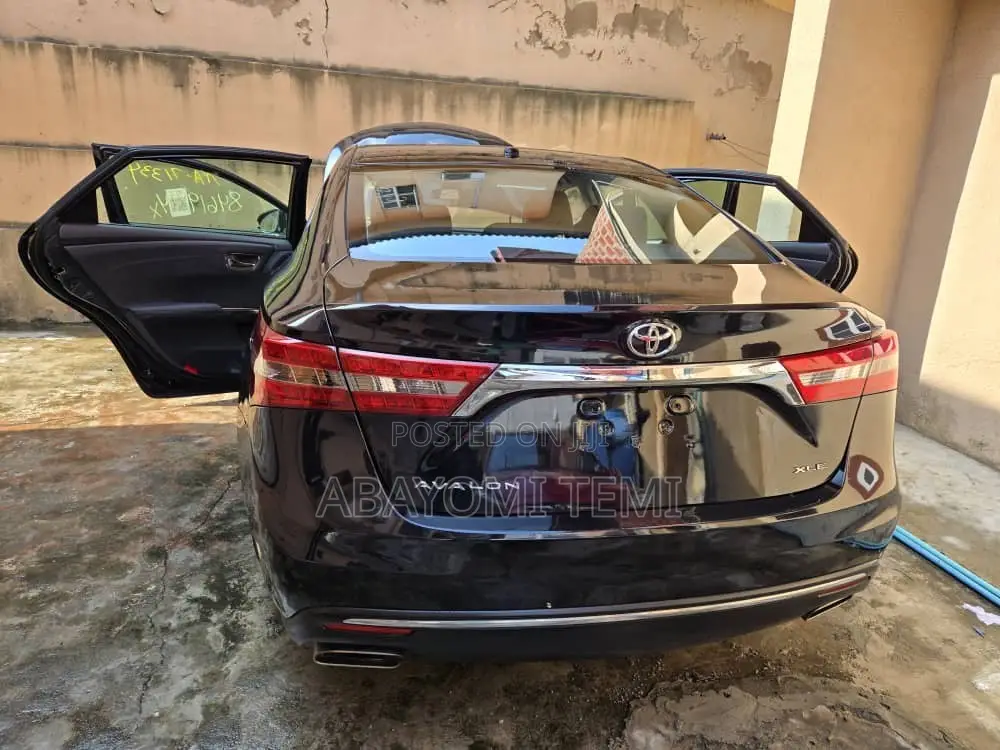 Toyota Avalon 2015 Black