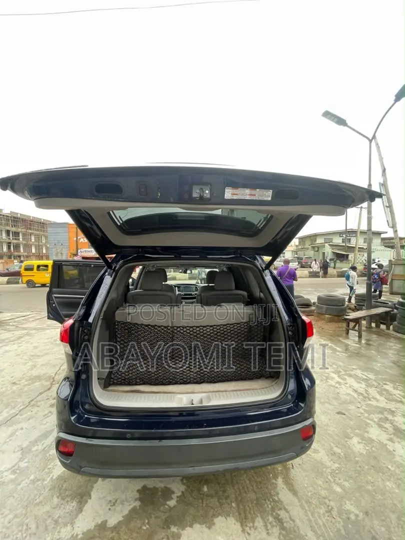 Toyota RAV4 LE 2022 Black