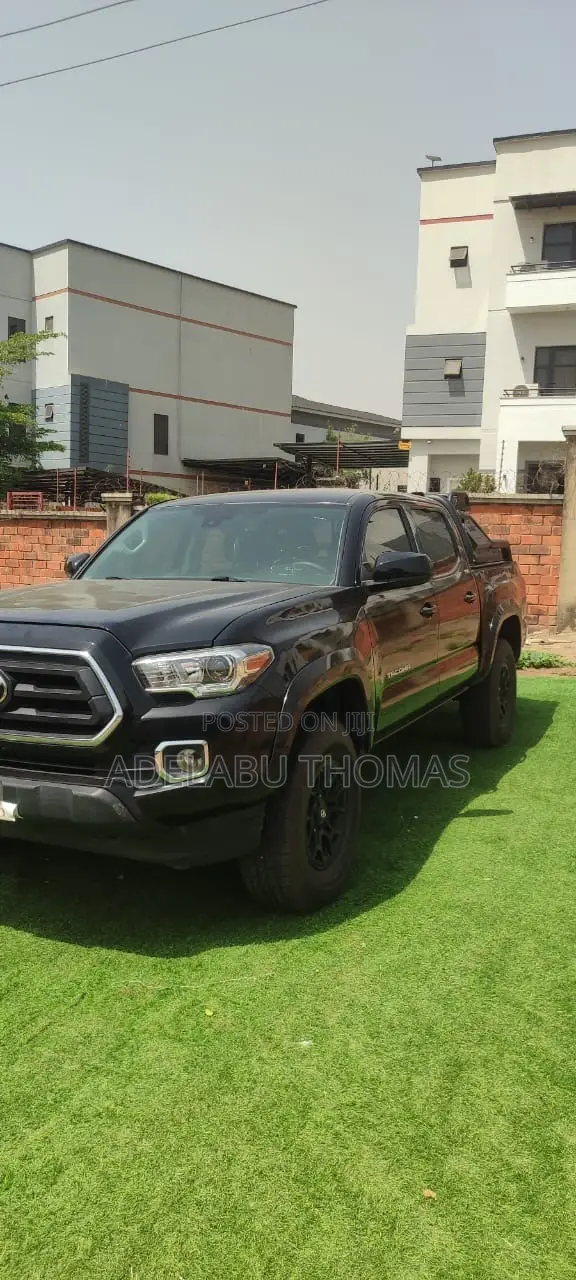 Toyota Tacoma 2020 Black