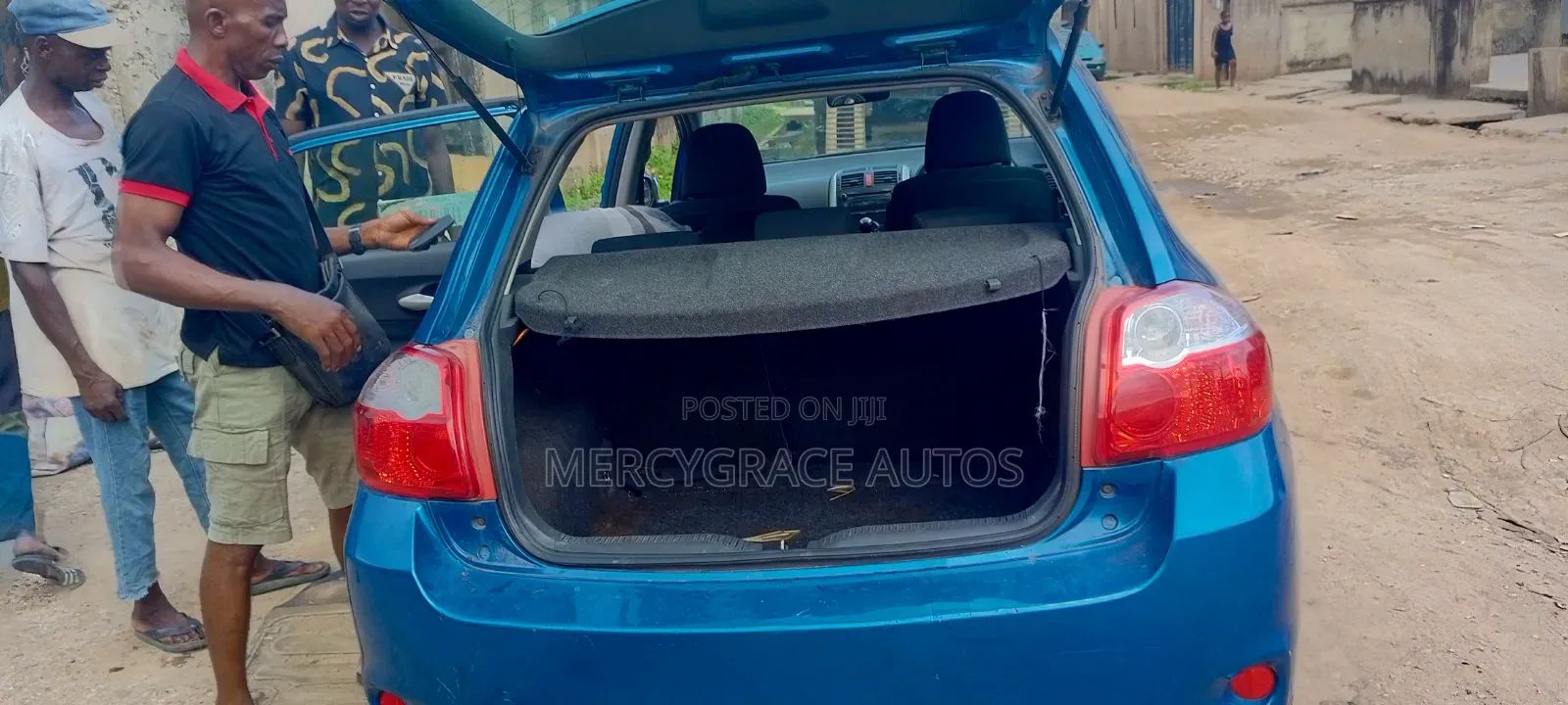 Toyota Auris 2011 Blue