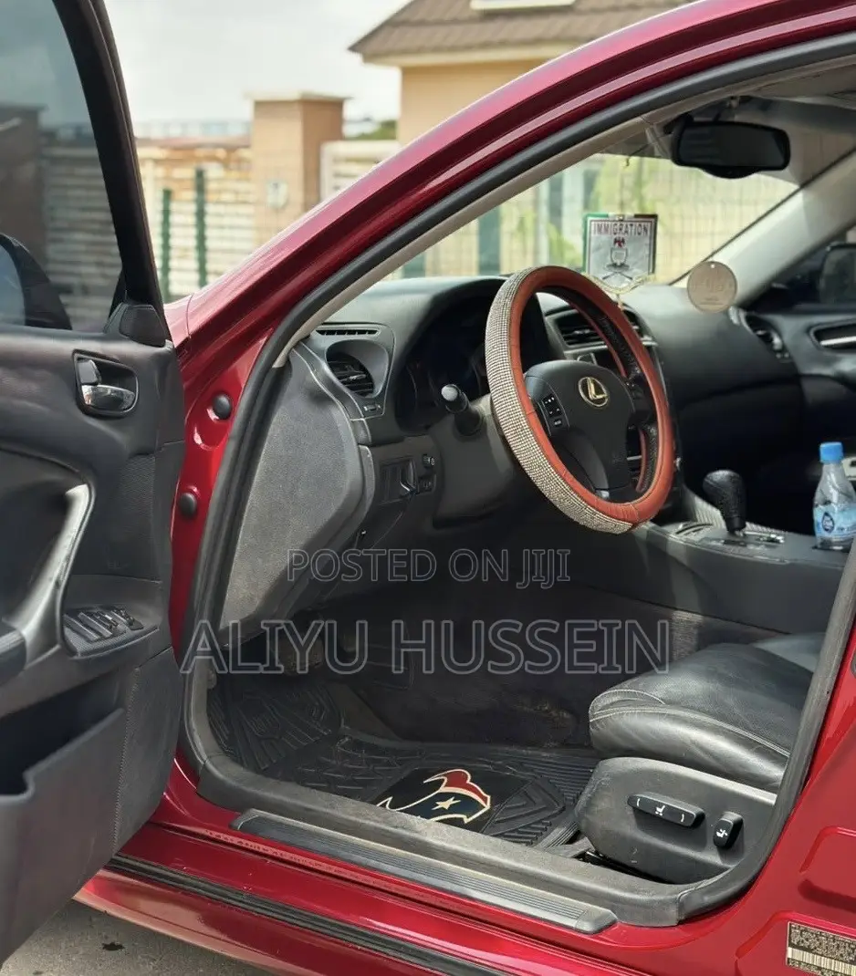 Lexus IS 2010 Red