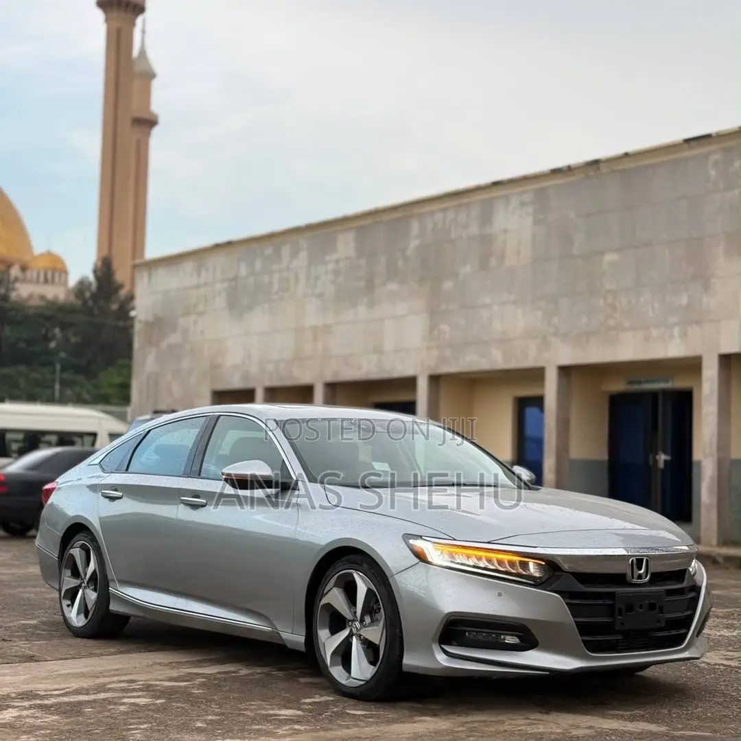 Honda Accord Touring 2.0T 2021 Silver