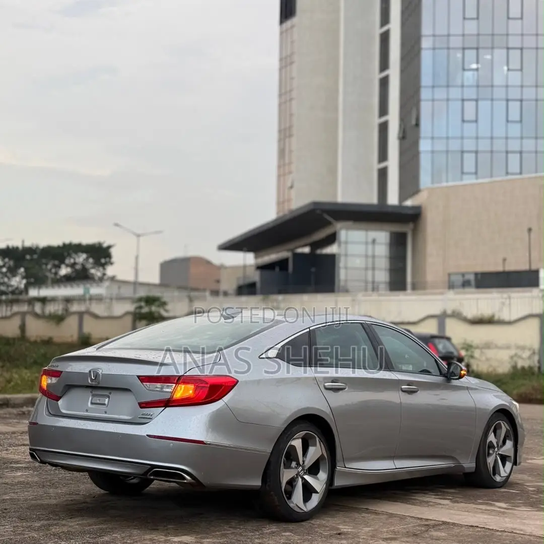Honda Accord Touring 2.0T 2021 Silver