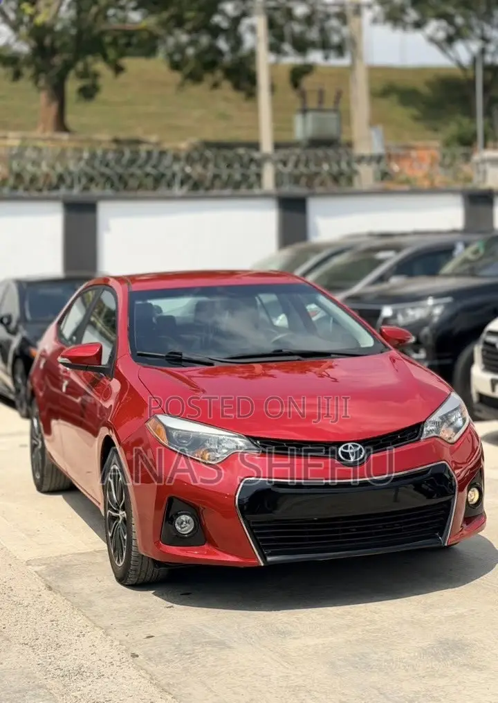 Toyota Corolla S 4dr Sedan (1.8L 4cyl CVT) 2015 Red
