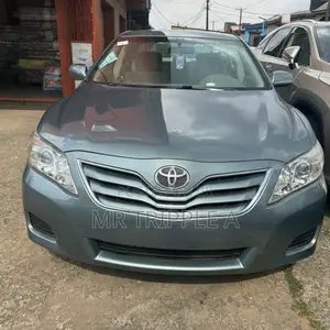 Toyota Camry LE 4dr Sedan (2.5L 4cyl 6A) 2011 Green