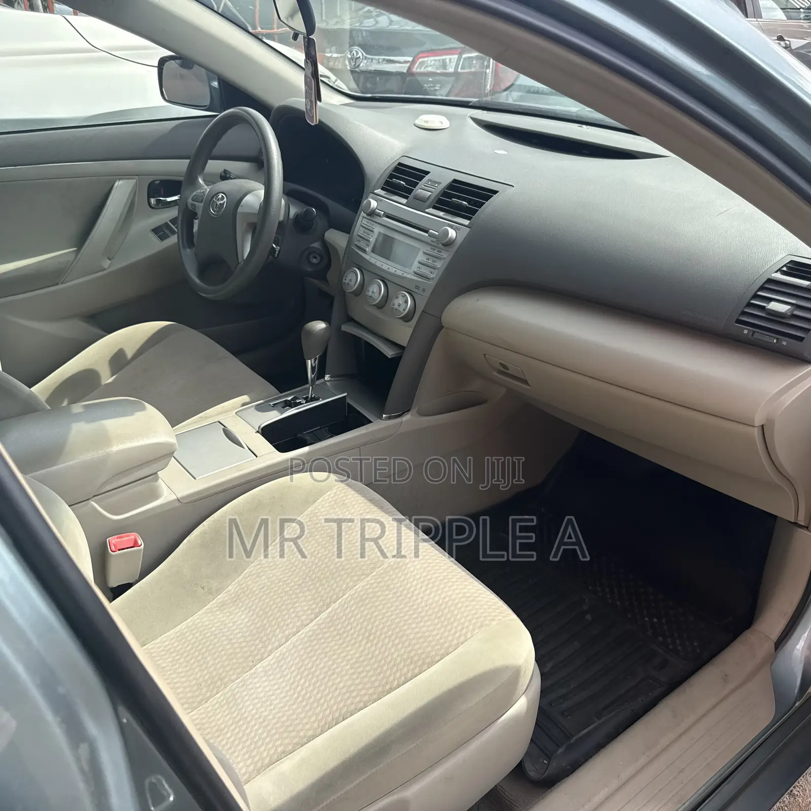 Toyota Camry LE 4dr Sedan (2.5L 4cyl 6A) 2011 Green
