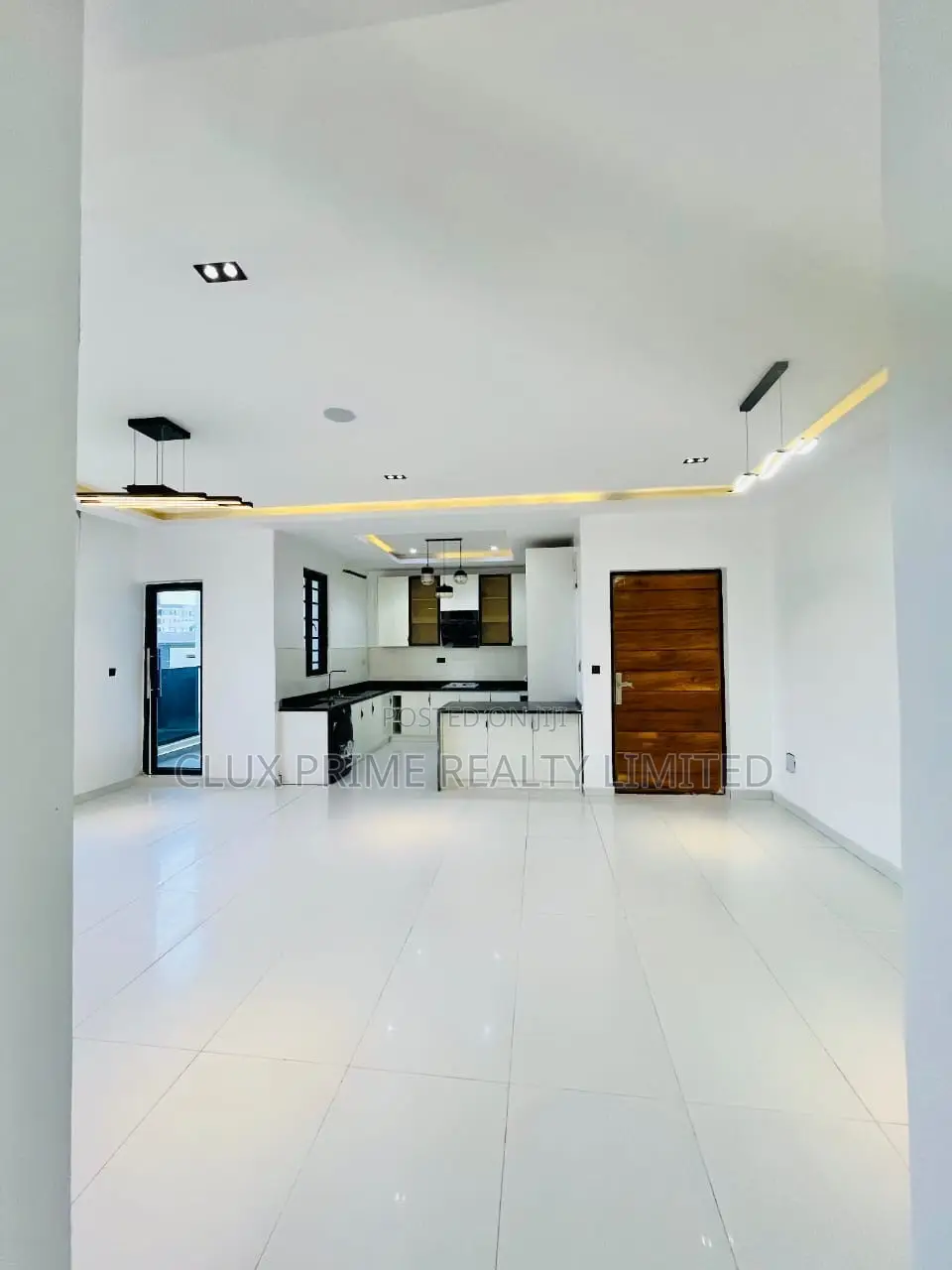 2bdrm Apartment in Lekki Phase 1 for sale