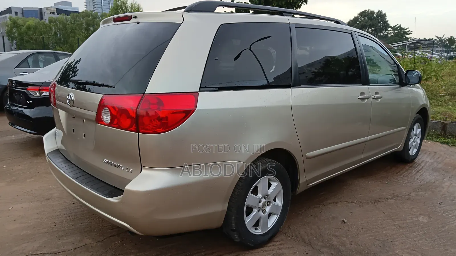 Toyota Sienna LE 4WD 2007 Gold