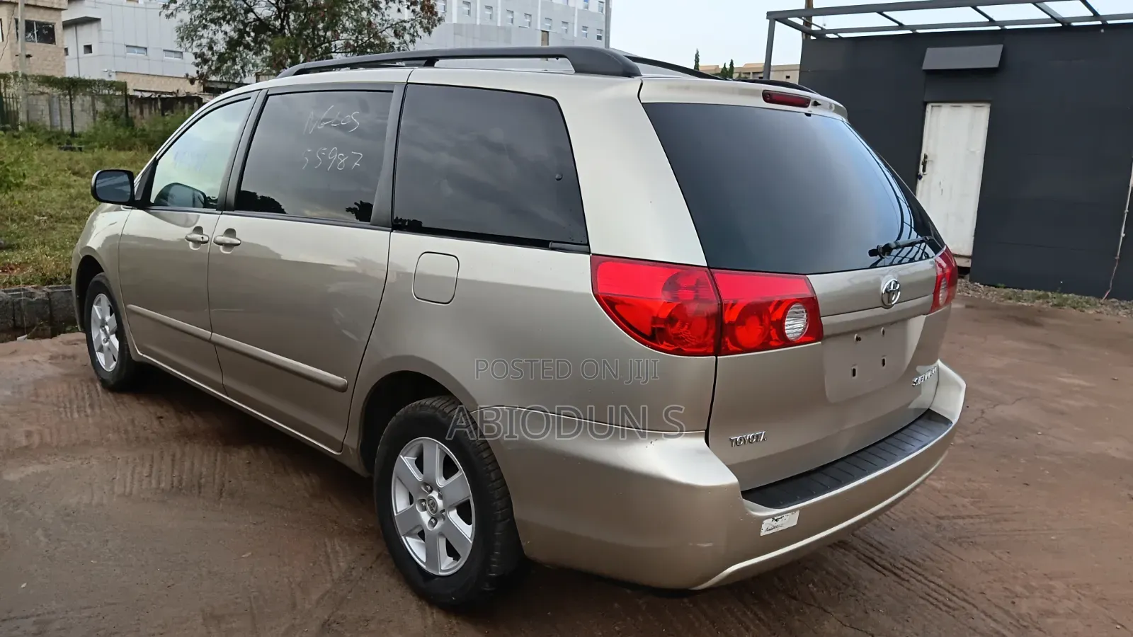 Toyota Sienna LE 4WD 2007 Gold