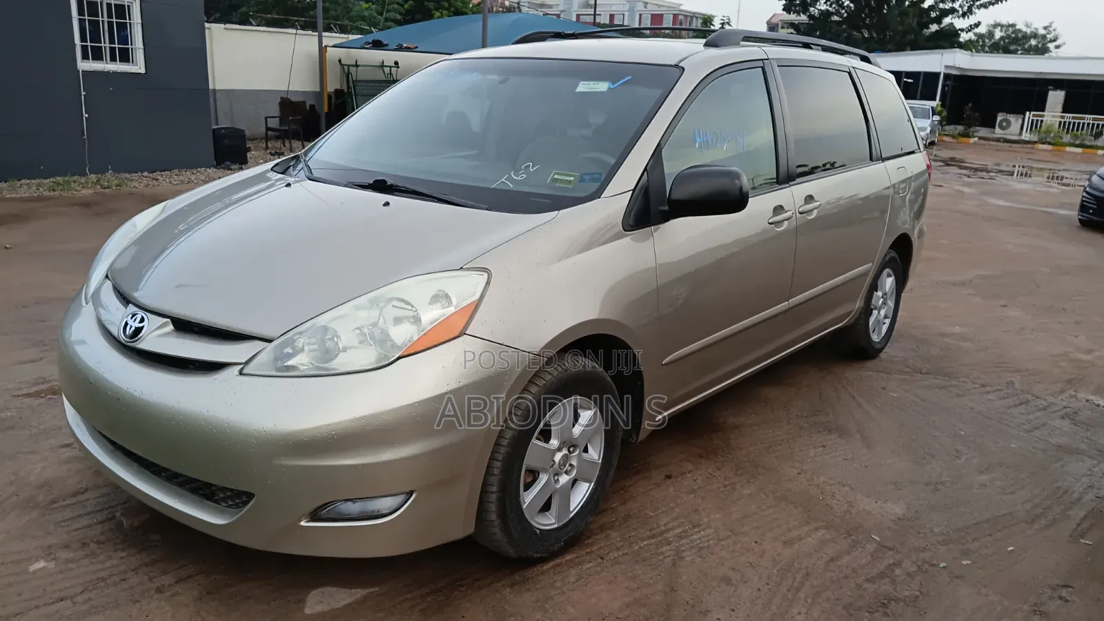 Toyota Sienna LE 4WD 2007 Gold