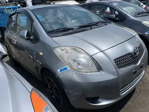 Toyota Yaris 2008 Gray