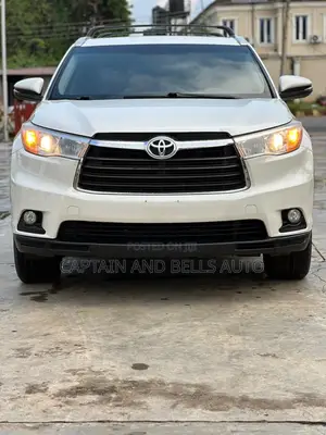Toyota Highlander XLE V6 4x2 (3.5L 6cyl 6A) 2016 White