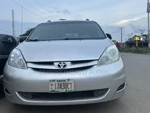 Toyota Sienna 2006 Silver