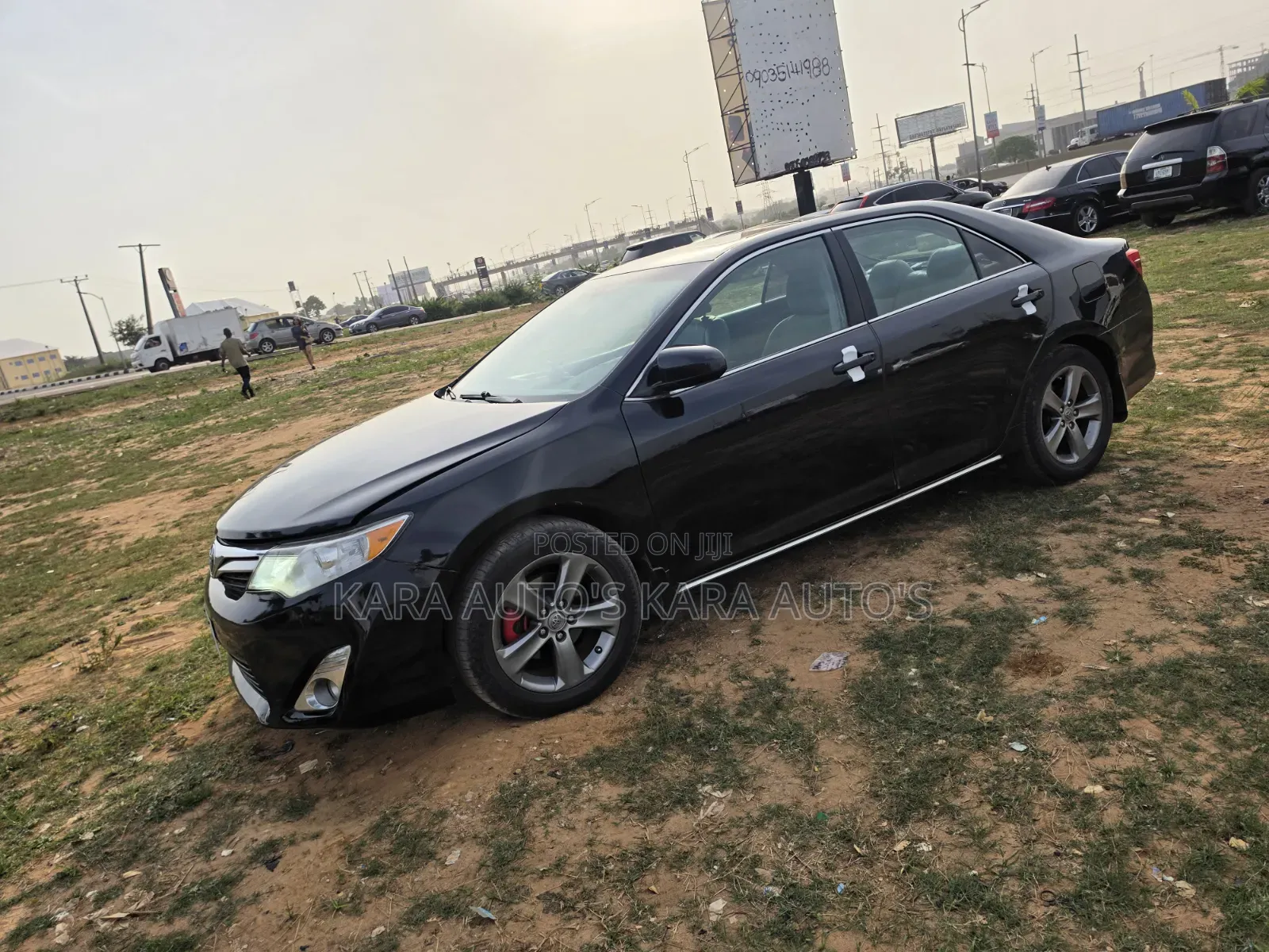 Toyota Camry XLE V6 4dr Sedan (3.5L 6cyl 6A) 2013 Black