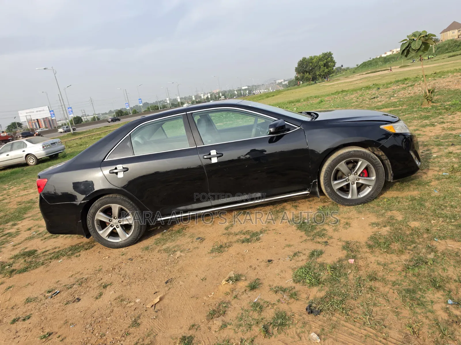 Toyota Camry XLE V6 4dr Sedan (3.5L 6cyl 6A) 2013 Black