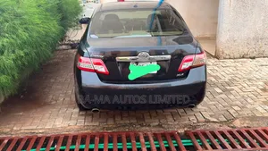 Toyota Camry XLE V6 4dr Sedan (3.5L 6cyl 6A) 2011 Black