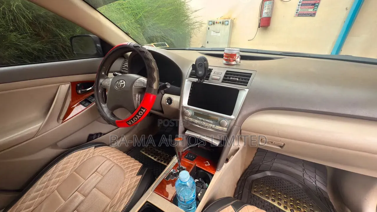 Toyota Camry XLE V6 4dr Sedan (3.5L 6cyl 6A) 2011 Black