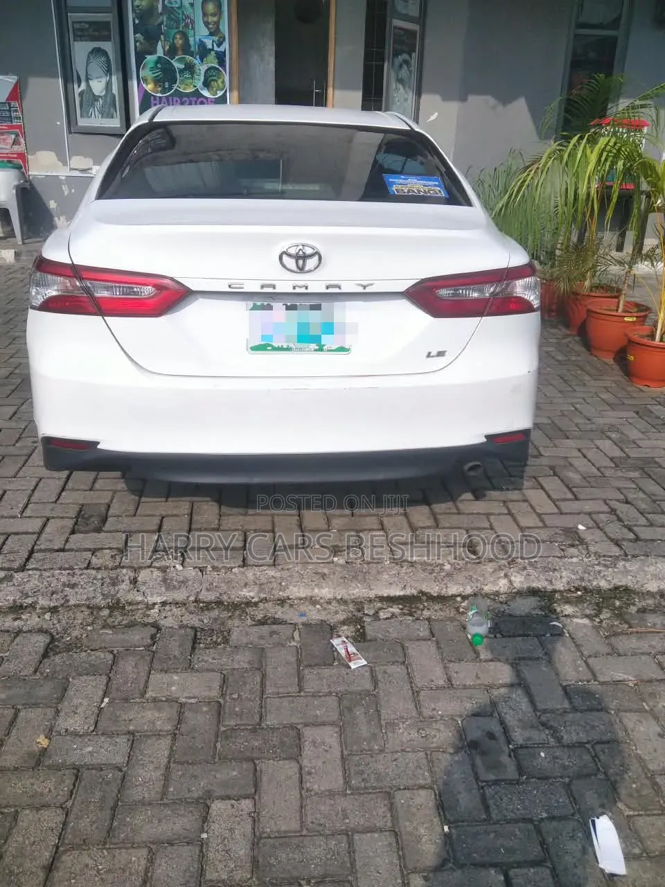 Toyota Camry LE (2.5L 4cyl 8A) 2019 White