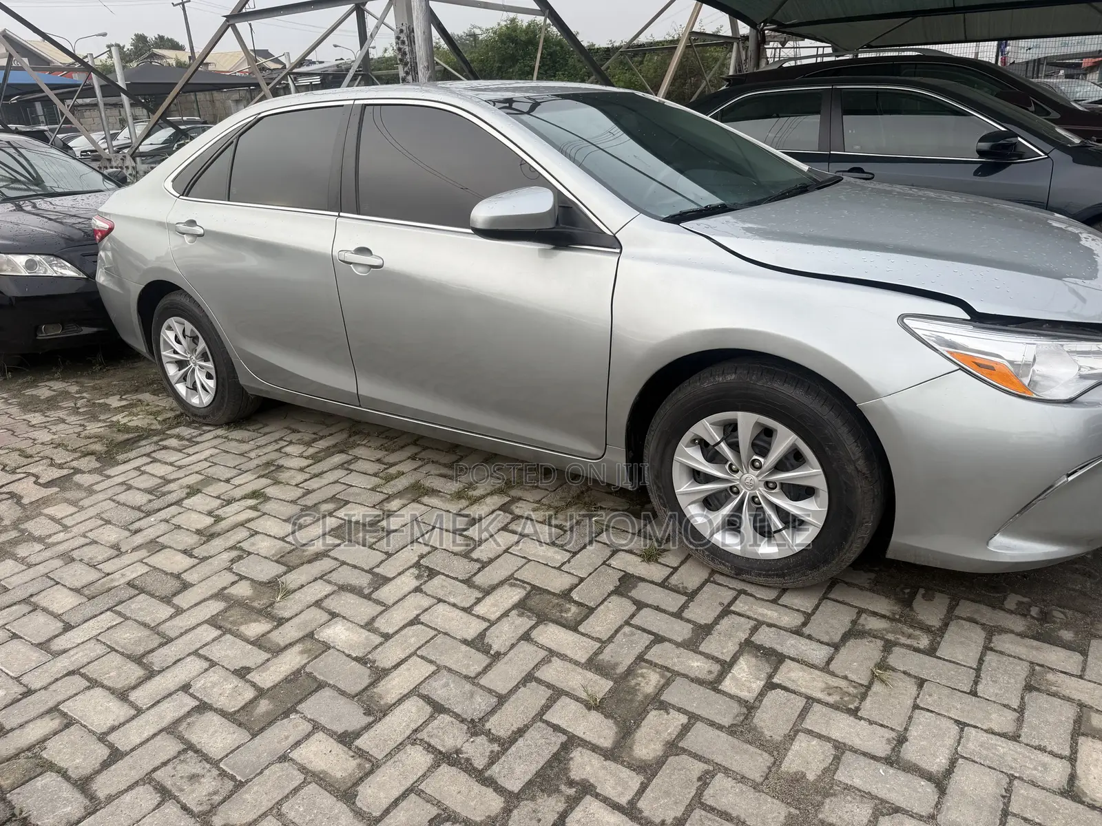 Toyota Camry LE 4dr Sedan (2.5L 4cyl 6A) 2016 Gray