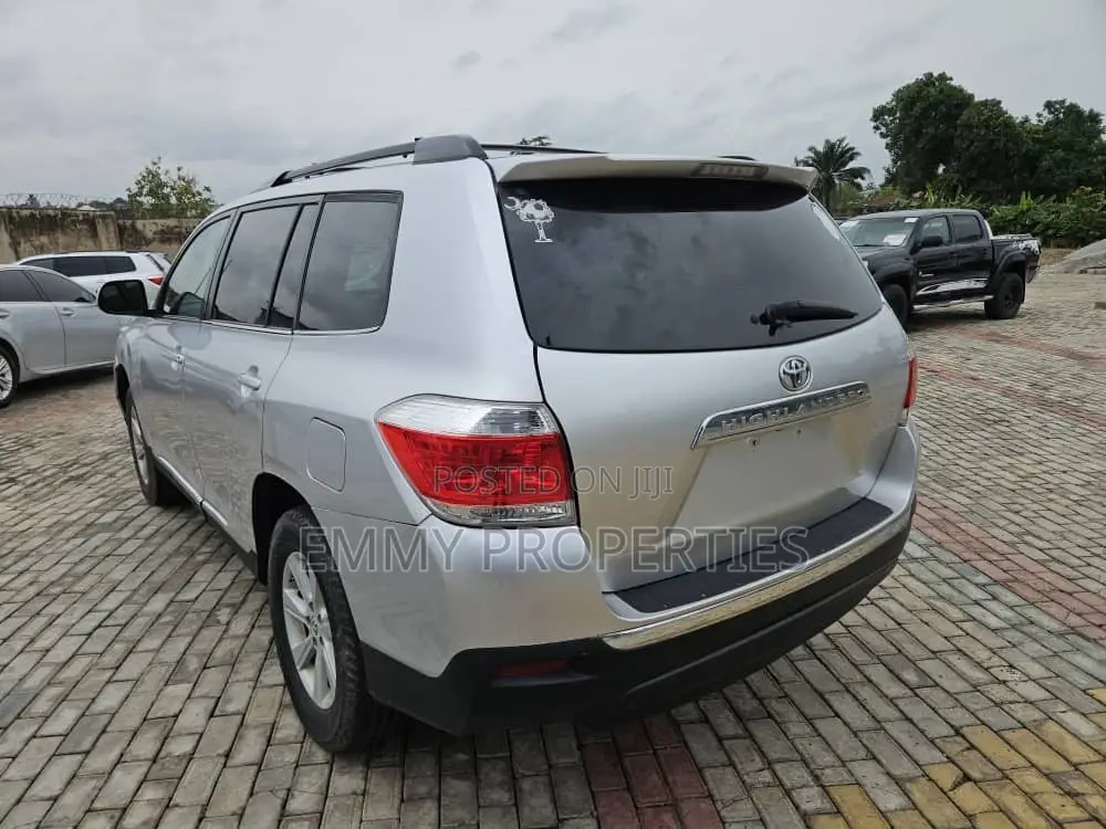 Toyota Highlander Limited 2012 Silver