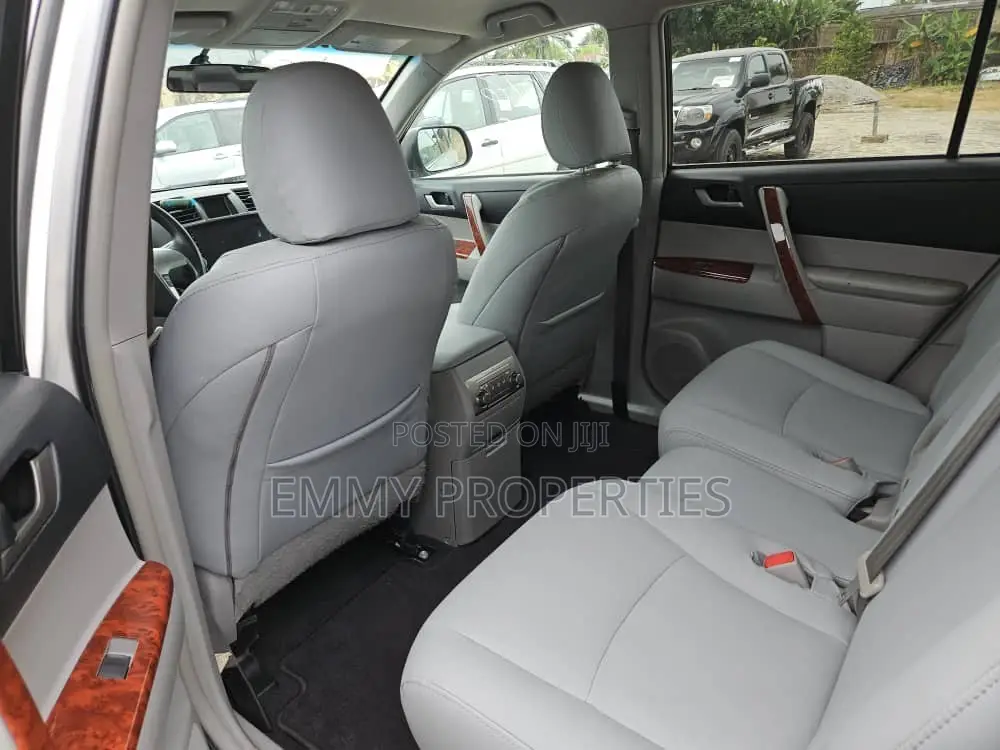 Toyota Highlander Limited 2012 Silver