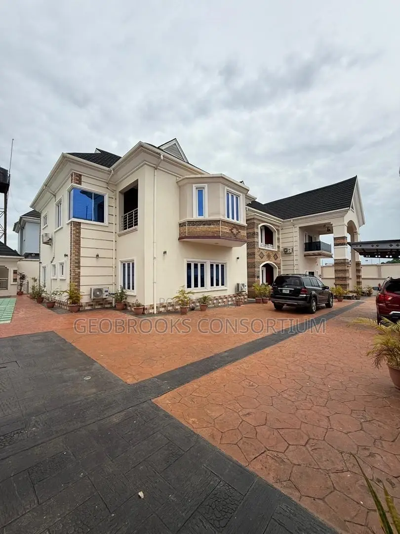 Furnished 5bdrm Mansion in Samonda for sale