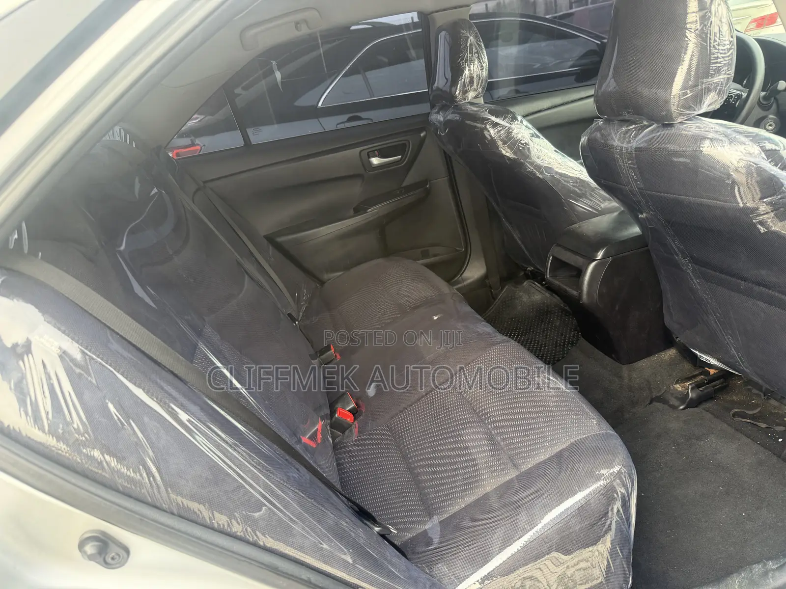 Toyota Camry LE 4dr Sedan (2.5L 4cyl 6A) 2016 Gray