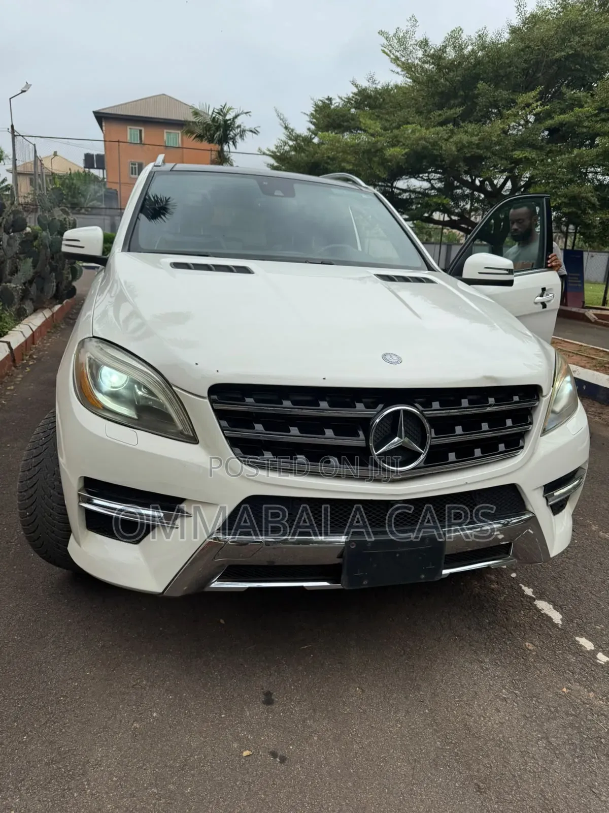 Mercedes-Benz M Class 2014 Off white
