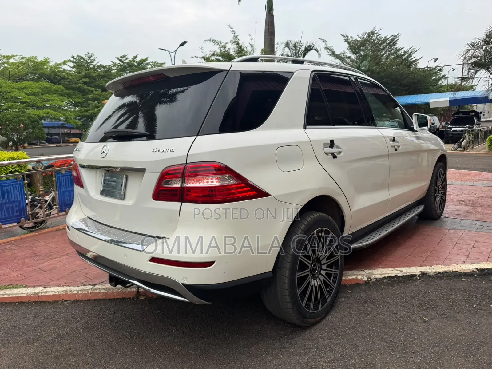 Mercedes-Benz M Class 2014 Off white