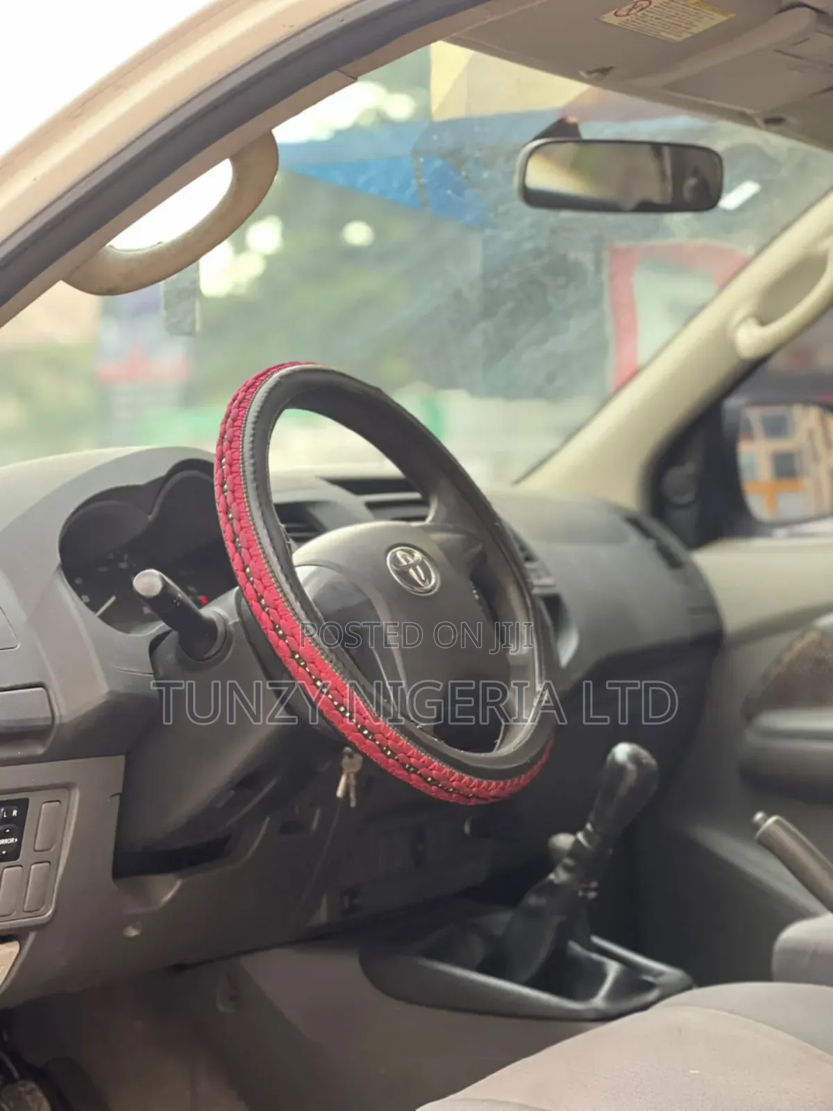 Toyota Hilux 2013 White