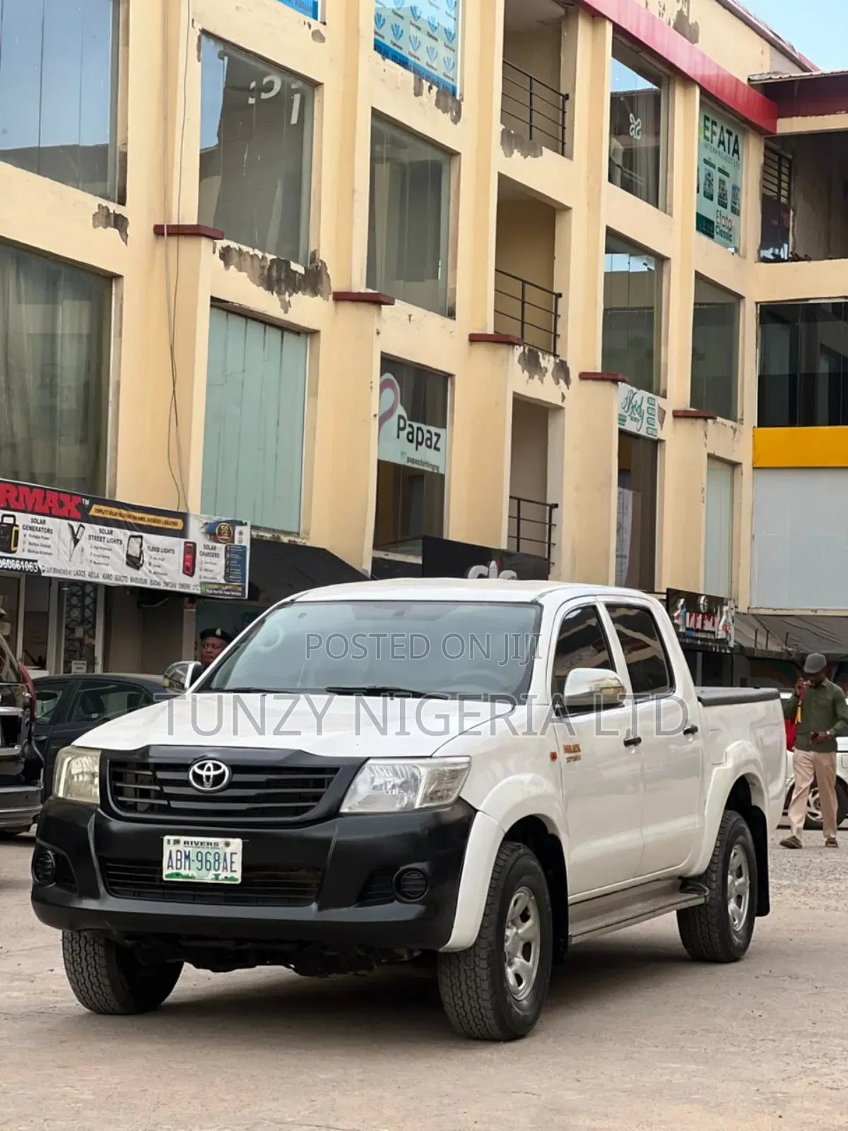 Toyota Hilux 2013 White